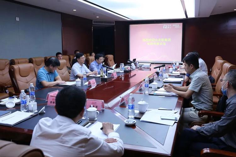 据悉,众农联网络科技集团是由蓝源资本顶层设计,由中国电商
